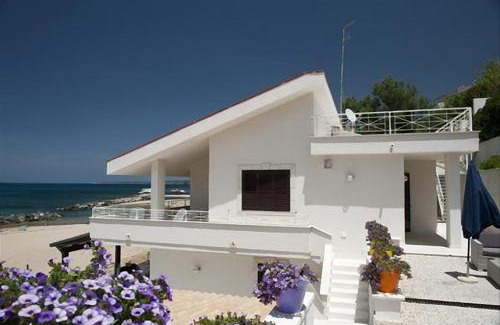Trappeto Apartamento | Amira Beach Villa by Le Dhome Sicily
