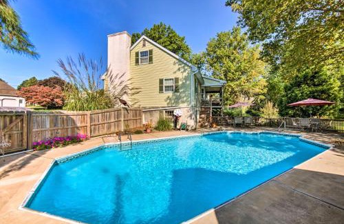 New Holland Apartamento | Amish Country Apartment with Cozy Fireplace!