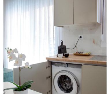 Nea Peramos Casa | Ammoshine Apartment