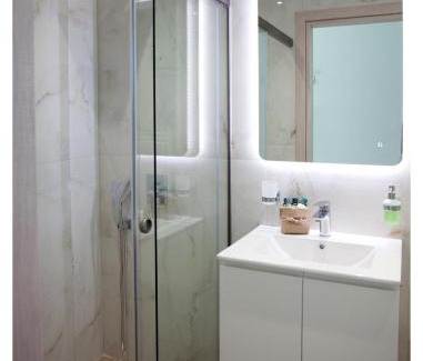 Nea Peramos Casa | Ammoshine Apartment