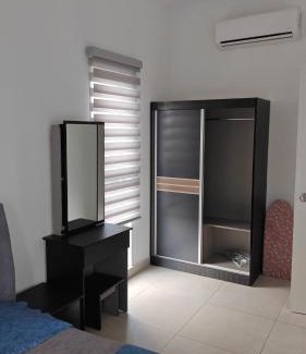 Kajang Apartamento | Amna Lovely Vacation House Fast Wifi 3 Aircond And Netflix