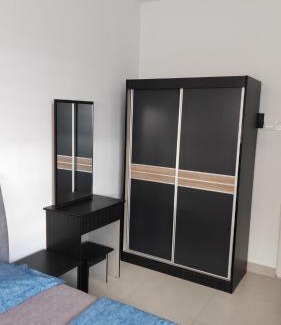 Kajang Apartamento | Amna Lovely Vacation House Fast Wifi 3 Aircond And Netflix