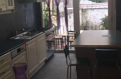 Ixelles Apartamento | Amor