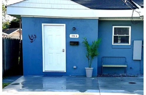 Norfolk Casa | Amore at Sheppard's Landing - peaceful home away for travelers and their pets!