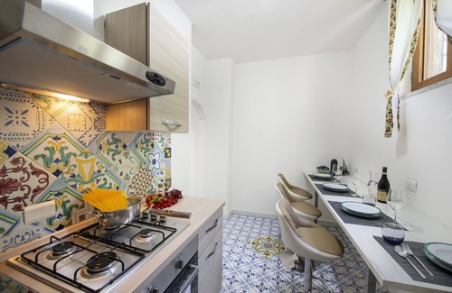 Liparlati Chalet De Esquí | AMORE RENTALS - Casa Barbera A with Sea View and Air Conditioning
