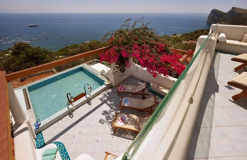 Nerano Villa | AMORE RENTALS - Villa Ariadne with Dazzling Sea View, Jacuzzi, Pool and Breakfast