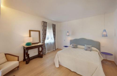 Marina del Cantone Villa | Amore Rentals - Villa Ariadne
