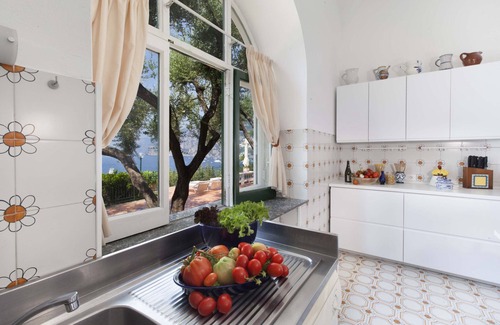 Arienzo Villa | AMORE RENTALS - Villa Lo Scoglio with Direct Sea Access and Garden