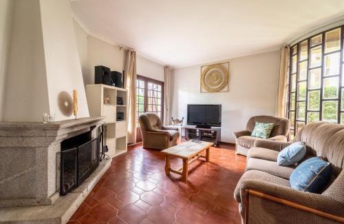 Viana do Castelo Casa | Amorosa Villa, 500m from the beach by House and People