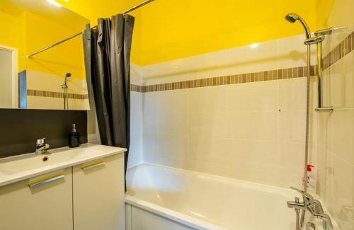 Vigneux-sur-Seine Apartamento | Amour & Romance l Jacuzzi XXL l Table de massage