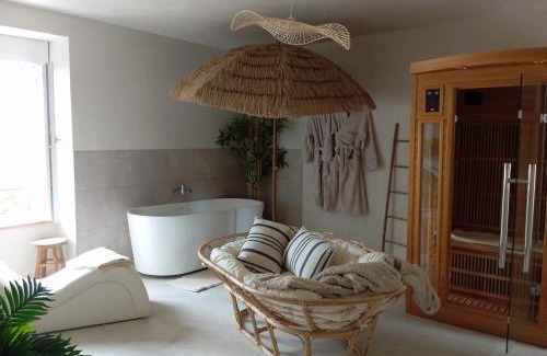 Cour-Cheverny Apartamento | Amoureux Suite romantique Spa privé Cinta Bali châteaux de la Loire