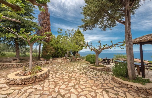 Porovitsa Apartamento | Ampelos Estate – The Stone Room