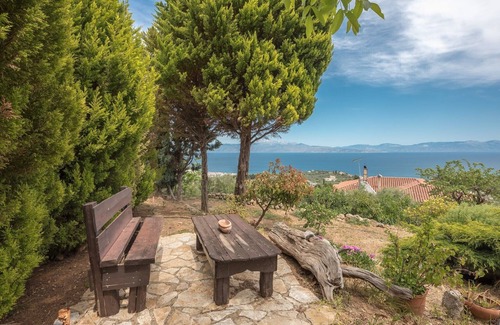 Porovitsa Apartamento | Ampelos Estate – The Stone Room