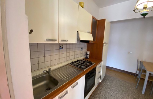 Viareggio Casa | Ampio Chalet Posto All'interno Dello Stabilimento Balneare Bagno Avvenire