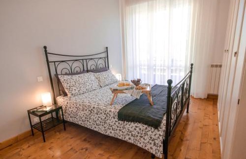 Ex Campo d'Aviazione Apartamento | Ampio, elegante apt con aria condizionata e bici gratis