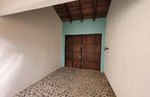 Antigua Guatemala Casa | Amplia casa Antigua Guatemala con pérgola y jardín