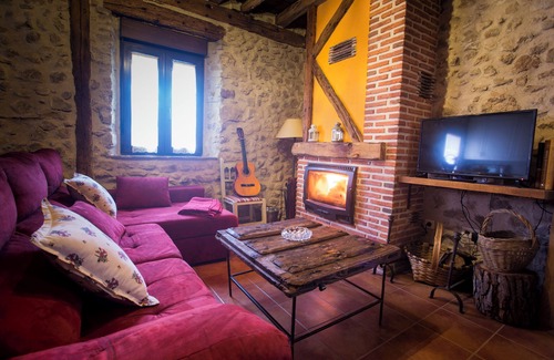 Muñoveros Cabaña | Amplia casa rural perfecta para varias familias con niños o mascotas,