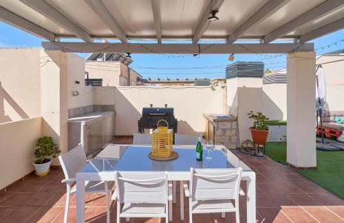 Benajarafe Apartamento | Amplio Ático De 2 Habitaciones