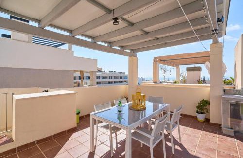 Benajarafe Apartamento | Amplio Ático De 2 Habitaciones