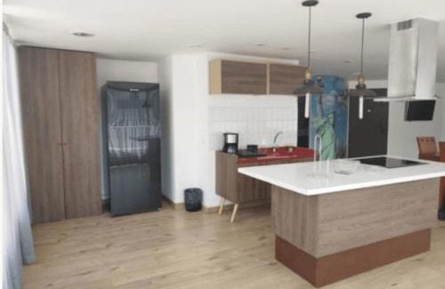 Calle 100 Apartamento | Amplio apartamento con servicios incluidos