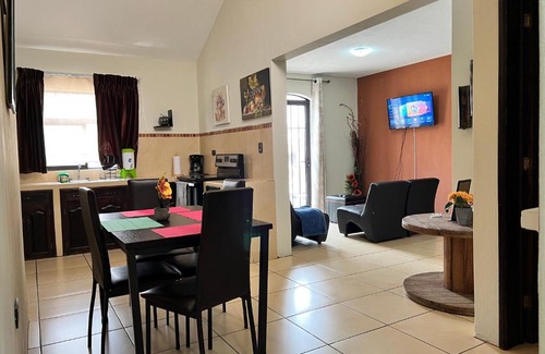 Quetzaltenango Apartamento | Amplio Apartamento, en Colonia Cerezos, Tercer nivel