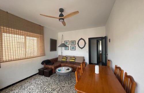 Calabardina Apartamento | Amplio apartamento junto al mar