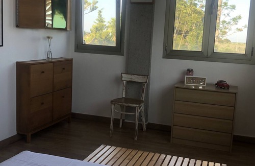 Badia Gran Chalet De Esquí | Amplio chalet con jardín cerca de bajadas a calas virgenes