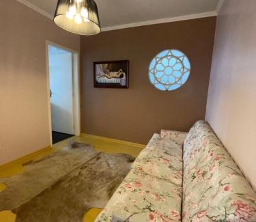 Simoes Lopes Apartamento | Amplo apartamento com estacionamento