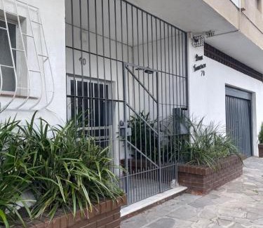 Simoes Lopes Apartamento | Amplo apartamento com estacionamento