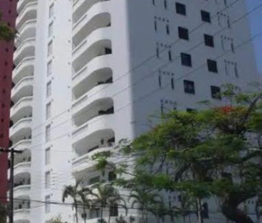 Pitangueiras Apartamento | Amplo apartamento, moderno, ventilado, impecável.