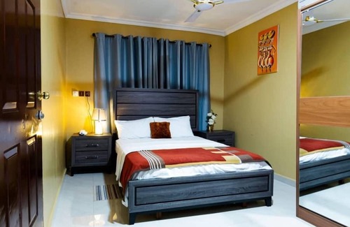 Pokuase Casa | Ampric GuestHouse and Lounge