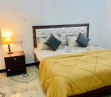 Varanasi Casa | Amrita residency Non Ac