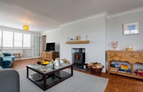 Amroth Casa | Amroth Holiday home with Sea views