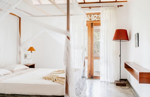 Hettimulla Cama Y Desayuno | Amuura Beach Hotel
