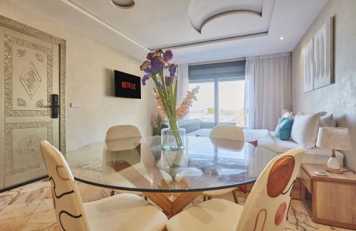 Mirleft Apartamento | Amwaj Apt - Surf and Fun Beachfront Stay With Balcony