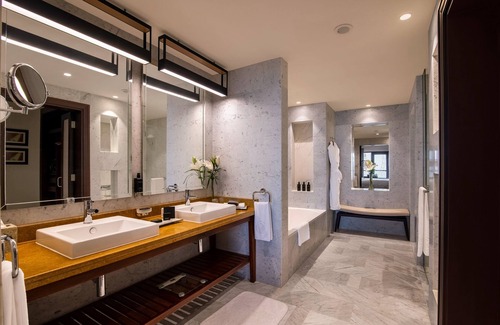 Dubai Marina Hotel | Amwaj Rotana, Jumeirah Beach - Dubai