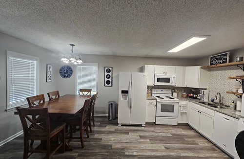 Brighton Casa | Amy's Country Cottage 3BR/2BA