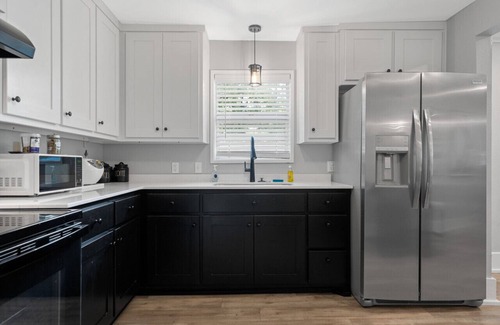 Russellville Apartamento | Amy's Place, Remolded 4 Bedroom near Arkansas Tech