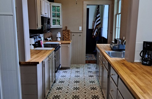 Cooperstown Casa | Amy's Schoolhouse: Minutes to Dreams Park and Cooperstown. 6 bedrooms; Gameroom!