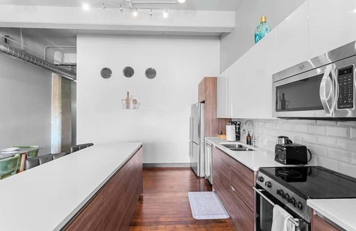 Cedars Apartamento | Amyfinehouse | Breakfast + Valet + Near Convention