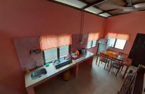 Kampung Kepong Casa | AMZ WOODHOMESTAY AT GONG KIAT, KUALA TERENGGANU