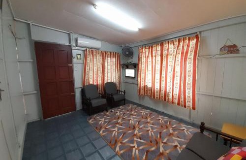 Kampung Kepong Casa | AMZ WOODHOMESTAY AT GONG KIAT, KUALA TERENGGANU