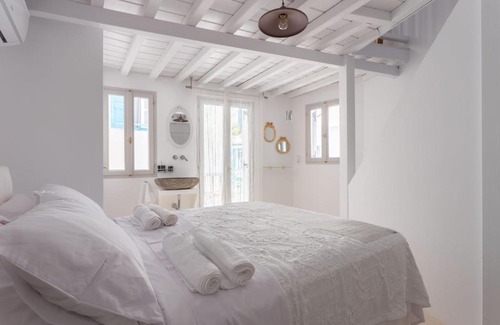 Little Venice Casa | aníko suites Chora