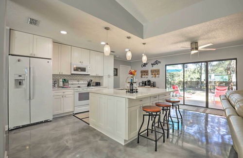 St. Augustine Cabaña | 'An Acre Paradise' Home w/ Hot Tub in St Augustine