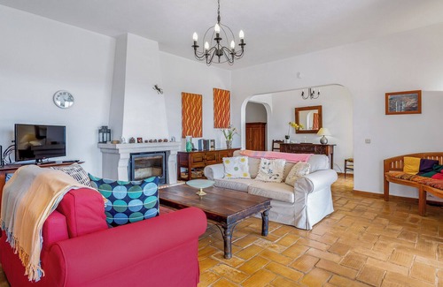 Sao Clemente Villa | An adorable and spacious villa with stunning coastline and countryside views.