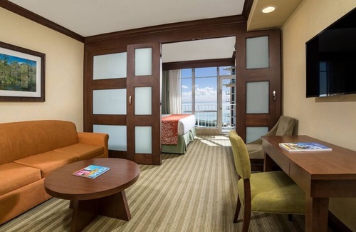 Sunny Isles Beach Hotel | An Adventure Awaits! 3 Comfortable Units, Pool, Pets Allowed