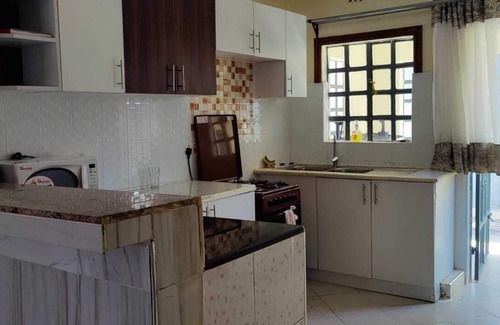 Narok Cabaña | An affordable way to visit Masai Mara, stay in our cottage and enjoy.