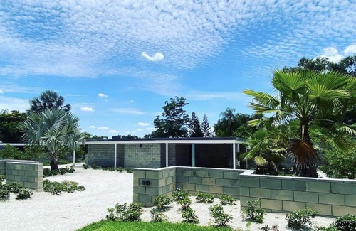 Winter Haven Casa | An Amazing Mid-Century Modern Experience