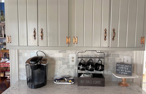 South End Casa | An antique, hundred year old colonial house with beautiful architectural details