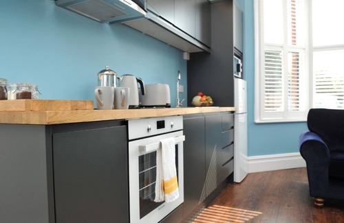 Cheltenham Cabaña | An apartment that sleeps 2 guests in 1 bedroom